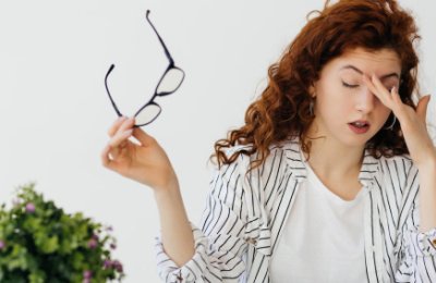 Почему болят глаза в новых очках: 5 причин и решения 